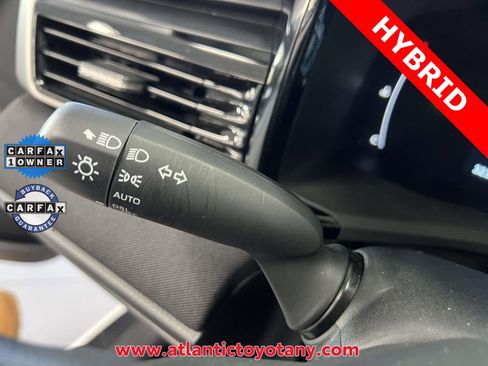 Used 2025 Toyota Camry LE image 32