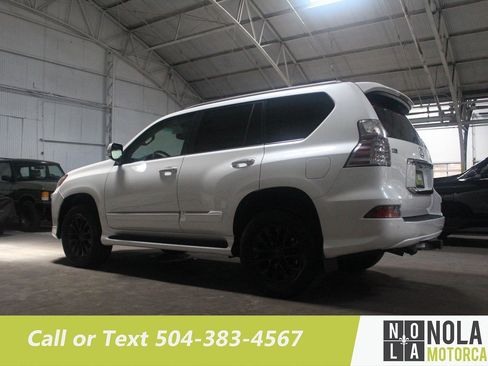 Used 2014 Lexus GX 460 w/ Premium Package AWD/4WD image 17