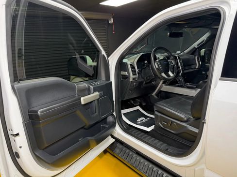 Used 2017 Ford F150 Lariat image 30