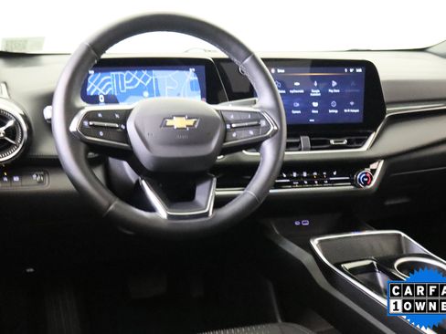 Used 2025 Chevrolet Equinox LT FWD image 16