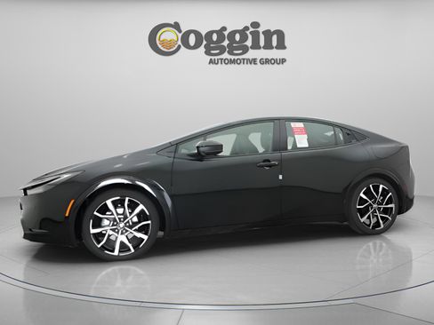 New 2026 Toyota Prius Plug-In Hybrid image 6