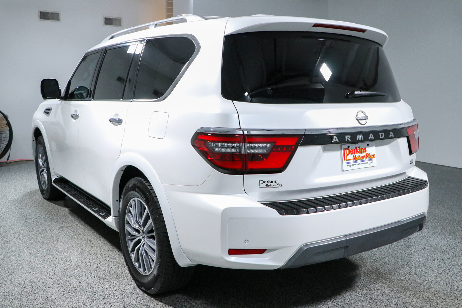 Used 2024 Nissan Armada SL w/ Cargo Package RWD image 9