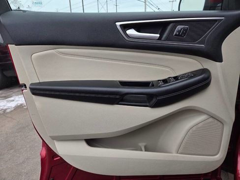 Used 2016 Ford Edge Titanium w/ Technology Package image 22