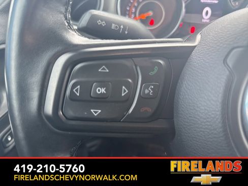 Used 2022 Jeep Gladiator Sport image 10