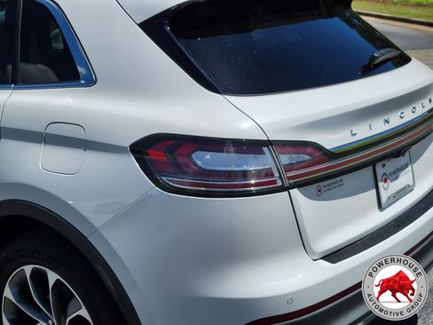 Used 2022 Lincoln Nautilus Reserve FWD image 12