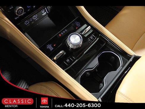 Used 2023 Jeep Grand Cherokee Summit AWD/4WD image 17