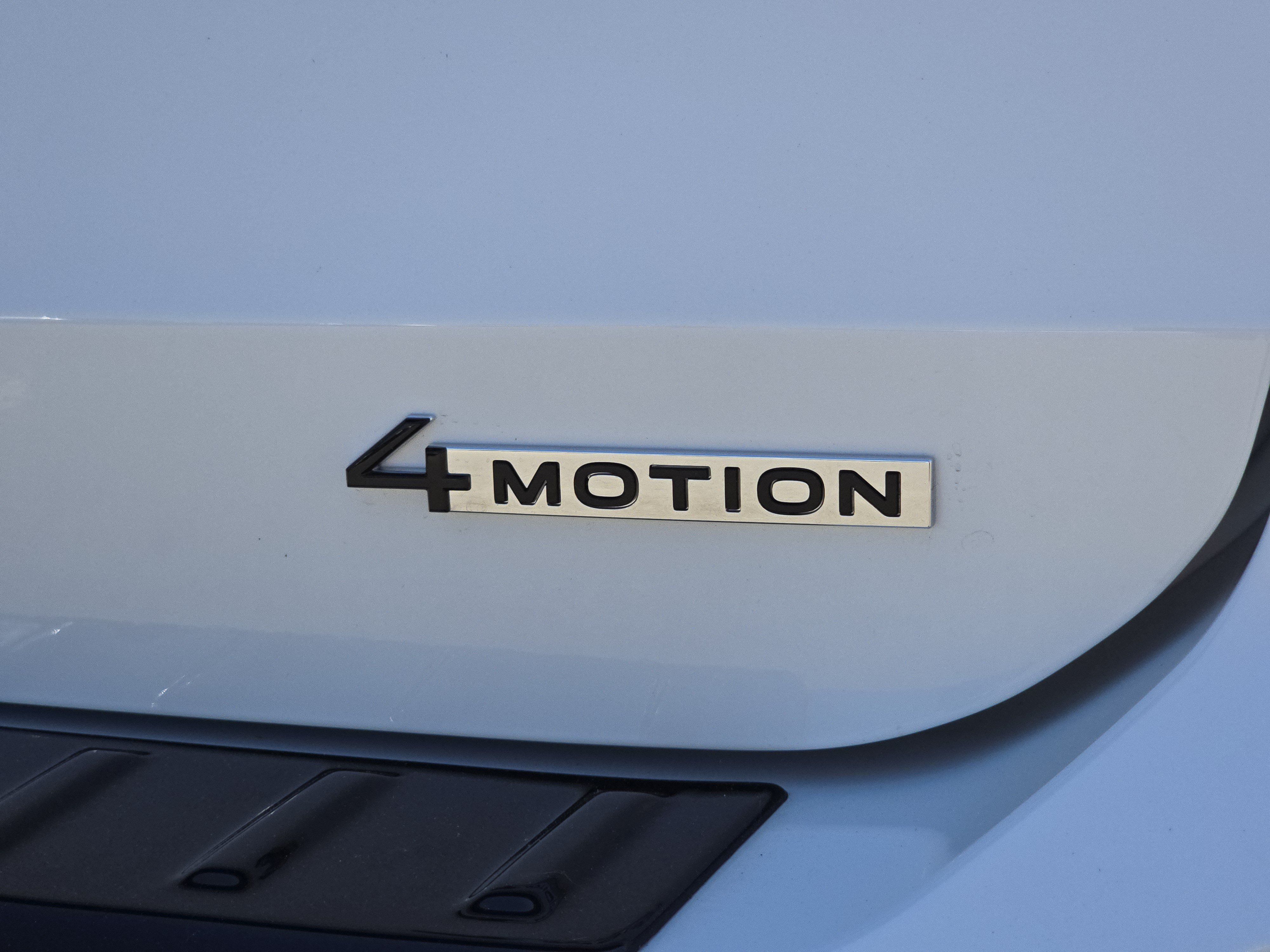 New 2026 Volkswagen Taos SE AWD/4WD image 14