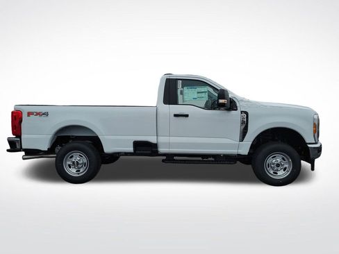 New 2026 Ford F250 XL w/ FX4 Off-Road Package image 4