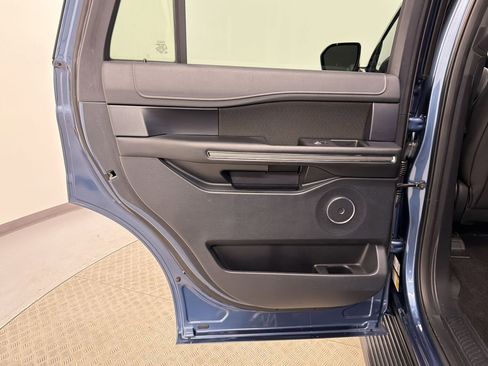 Used 2020 Ford Expedition XLT image 29