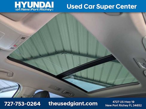 Used 2021 Volkswagen Tiguan SE w/ Panoramic Sunroof Package FWD image 25