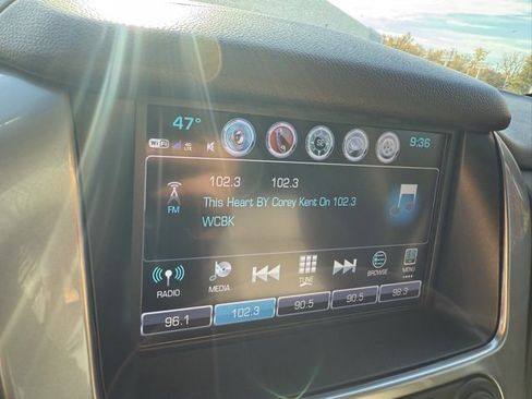 Used 2020 Chevrolet Suburban Premier image 26