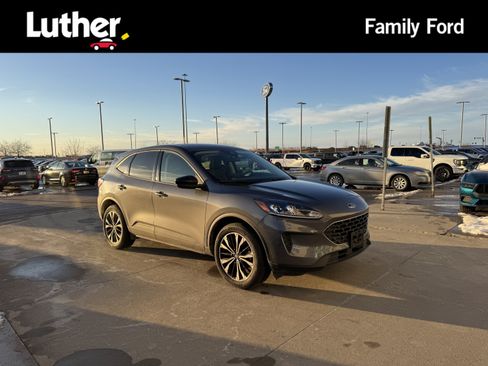 Used 2022 Ford Escape SE w/ SE Sport Appearance Package image 1