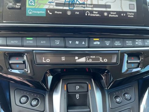Used 2025 Honda Odyssey Elite image 17