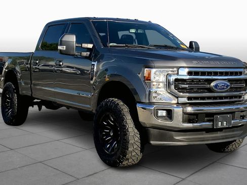Used 2022 Ford F250 Lariat w/ Lariat Ultimate Package AWD/4WD image 3