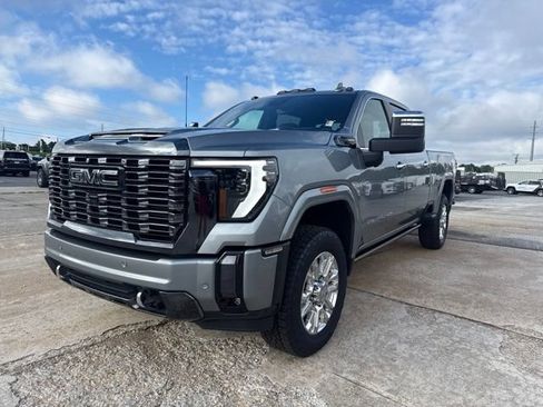Used 2024 GMC Sierra 2500 Denali Ultimate AWD/4WD image 1