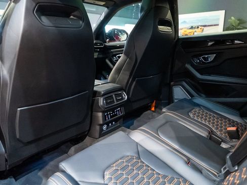 Used 2024 Lamborghini Urus S AWD/4WD image 47
