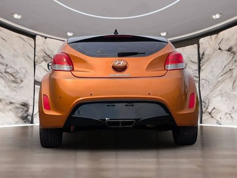 Used 2016 Hyundai Veloster w/ Option Group 03 FWD image 10