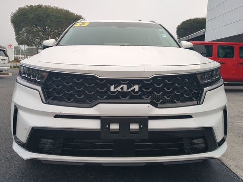 Used 2023 Kia Sorento EX image 8
