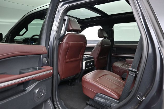 Used 2024 Ford Expedition Limited AWD/4WD image 21