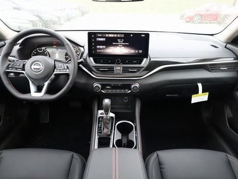 New 2025 Nissan Altima 2.5 SR w/ SR Premium Package image 14