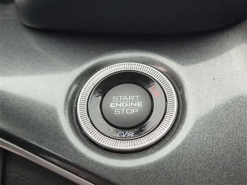 Used 2021 Jeep Grand Cherokee L Laredo image 16