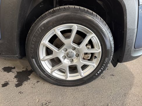 Used 2021 Jeep Renegade Latitude image 7