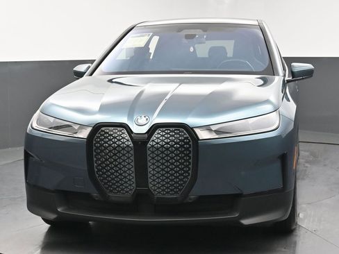 Used 2023 BMW iX xDrive50 w/ Premium Package image 7