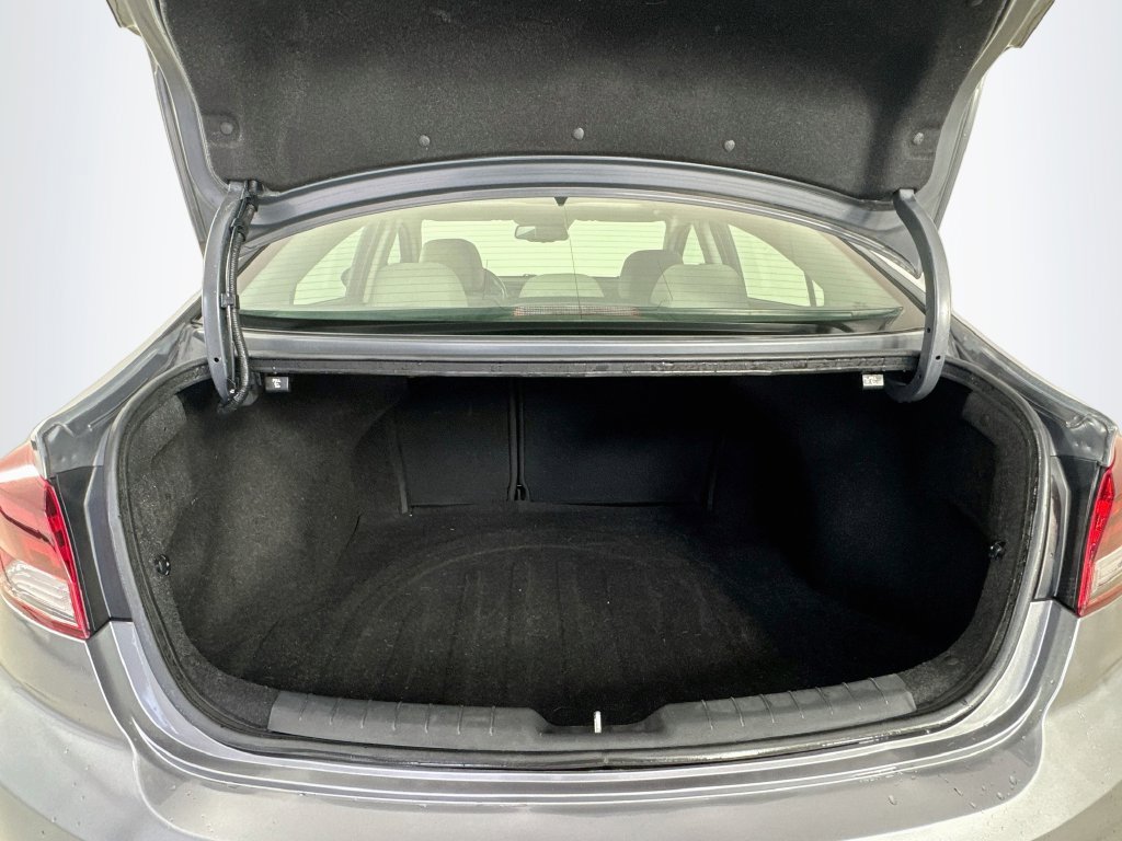 Used 2019 Hyundai Elantra Value Edition FWD image 31