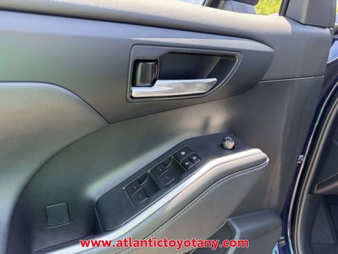 Used 2023 Toyota Highlander XSE AWD/4WD image 20