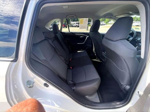 Used 2025 Toyota RAV4 XLE AWD/4WD image 16