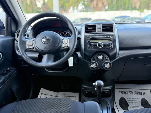 Used 2013 Nissan Versa SV w/ Convenience Pkg image 16