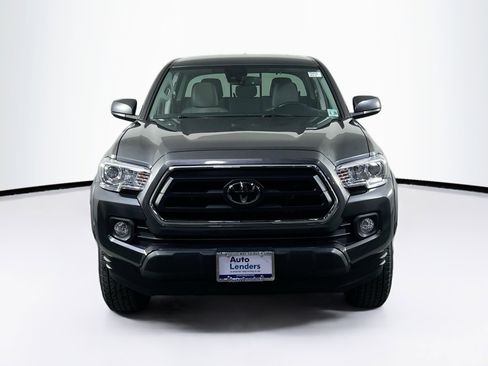 Used 2023 Toyota Tacoma SR5 AWD/4WD image 2