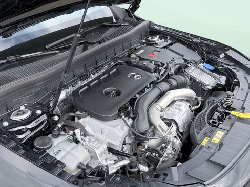 Used 2024 Mercedes-Benz GLB 250 image 18