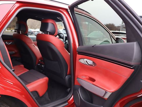 Used 2023 Genesis GV70 2.5T w/ Sport Prestige Package image 32