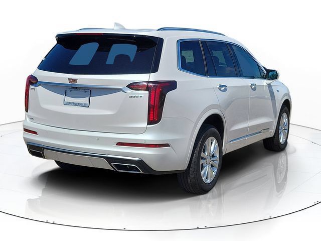 Certified 2025 Cadillac XT6 Luxury AWD/4WD image 3