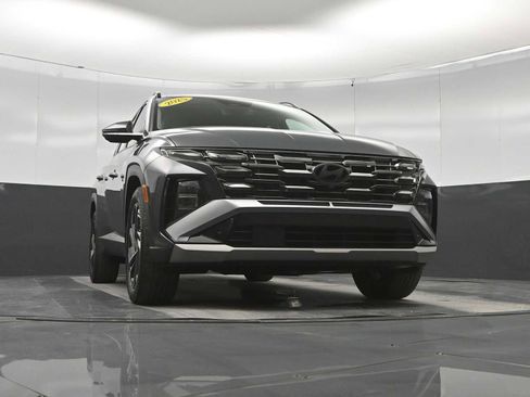 Used 2025 Hyundai Tucson Limited FWD image 31