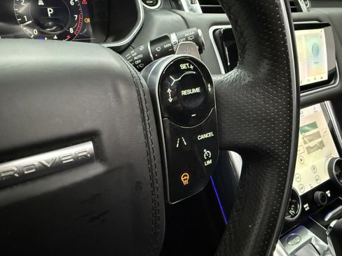 Used 2018 Land Rover Range Rover Sport HSE Dynamic image 15
