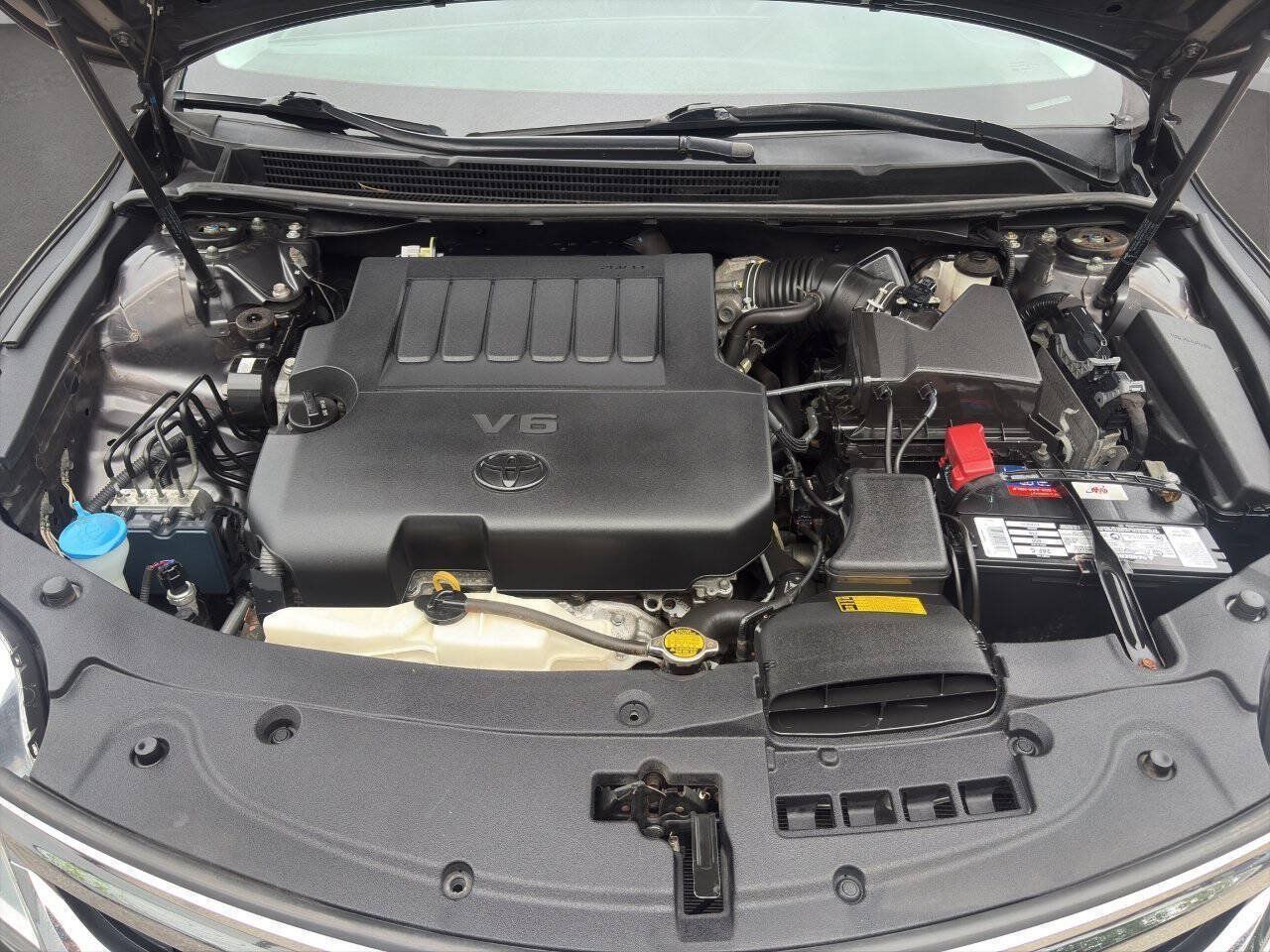 Used 2013 Toyota Avalon XLE Touring FWD image 21