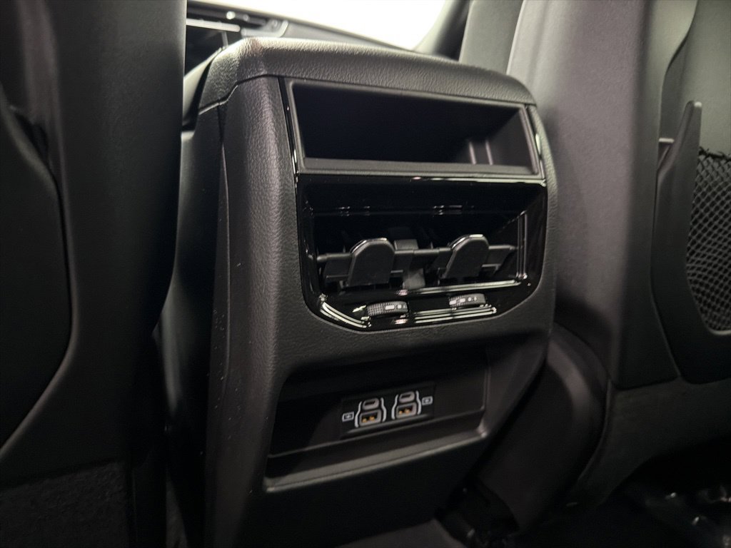 New 2026 Jeep Grand Cherokee Laredo RWD image 12