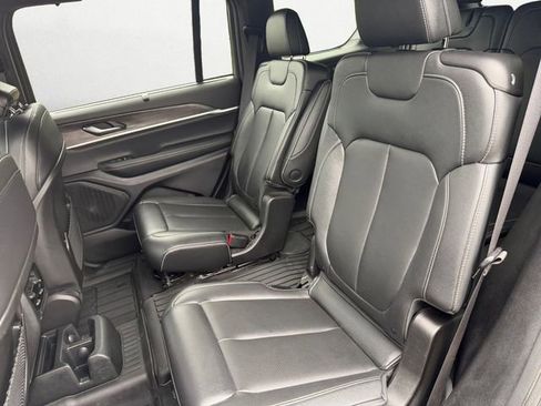 Used 2024 Jeep Grand Cherokee L Limited w/ Luxury Tech Group II AWD/4WD image 13
