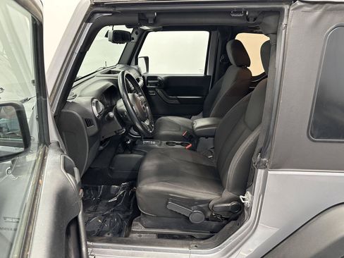 Used 2015 Jeep Wrangler Sport w/ Quick Order Package 24S AWD/4WD image 14