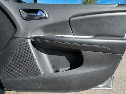 Used 2018 Dodge Journey SXT w/ Connectivity Group image 36