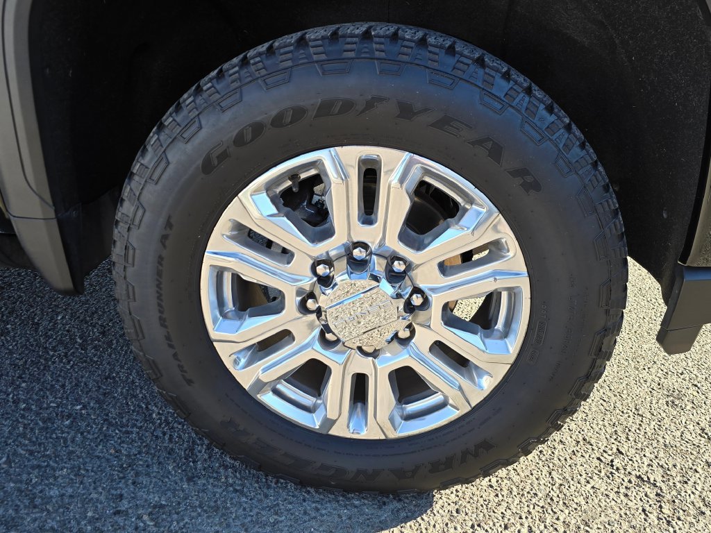 Used 2022 GMC Sierra 3500 Denali w/ Denali Ultimate Package AWD/4WD image 9