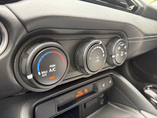New 2026 MAZDA MX-5 Miata Club w/ Interior Package RWD image 19