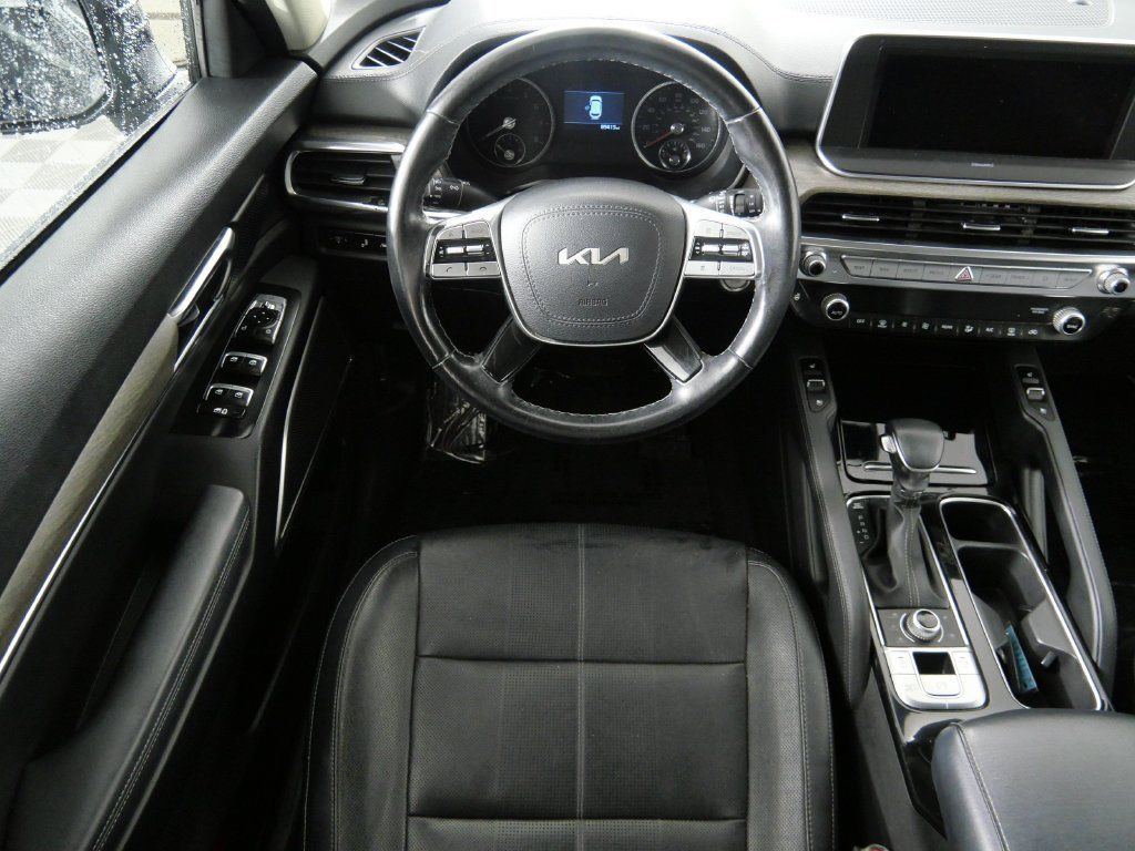 Used 2022 Kia Telluride EX w/ EX Premium Package AWD/4WD image 19