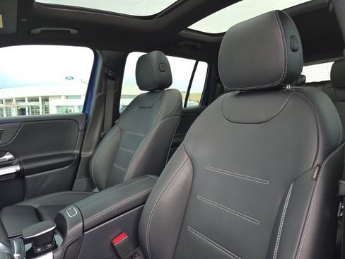 Used 2023 Mercedes-Benz GLB 35 AMG 4MATIC image 13