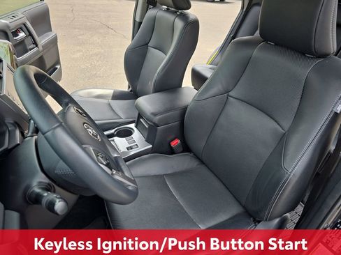 Certified 2022 Toyota 4Runner Limited AWD/4WD image 18