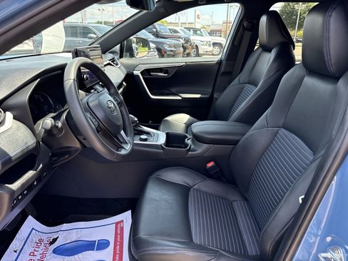 Used 2024 Toyota RAV4 XSE w/ Weather Package AWD/4WD image 11