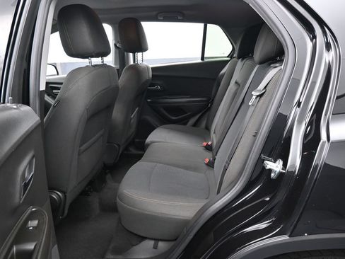 Used 2022 Chevrolet Trax LS w/ Tint and Cruise Package AWD/4WD image 26