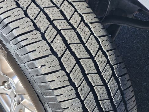 Used 2017 Ford F150 XLT w/ Equipment Group 302A Luxury image 3